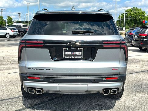 Used 2025 Chevrolet Traverse Z71 AWD/4WD image 7