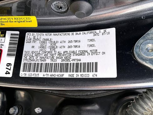 Used 2018 Toyota Tacoma TRD Off-Road image 33