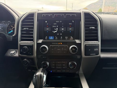 Used 2018 Ford F150 Lariat w/ Equipment Group 502A Luxury AWD/4WD image 15