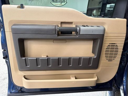 Used 2014 Ford F250 Lariat w/ Lariat Ultimate Package AWD/4WD image 17