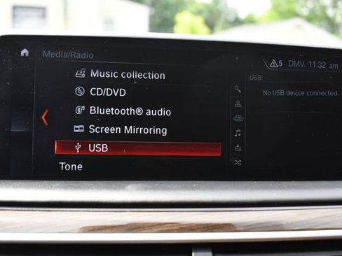 Used 2018 BMW 750i image 51