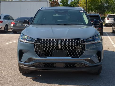 Used 2026 Lincoln Aviator Reserve AWD/4WD image 8