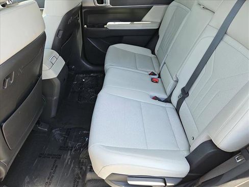 Certified 2024 Hyundai Santa Fe SEL FWD image 24