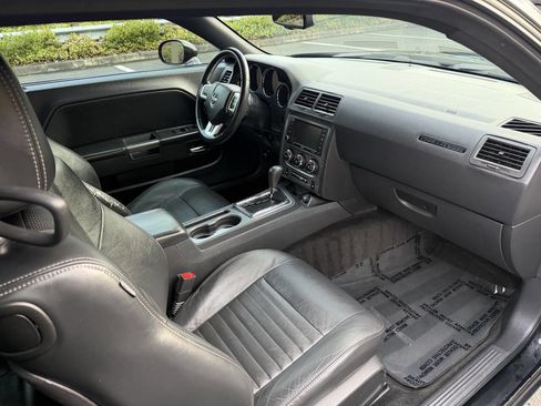 Used 2013 Dodge Challenger R/T Plus image 37