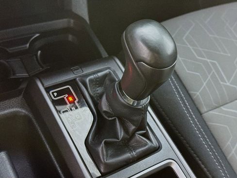 Certified 2023 Toyota Tacoma TRD Off-Road AWD/4WD image 14
