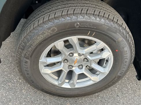 New 2025 Chevrolet Silverado 1500 LT image 7