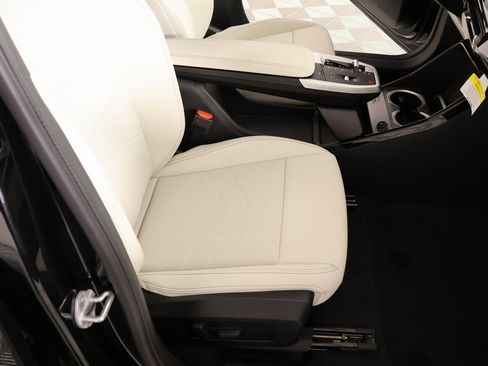 New 2026 BMW X1 xDrive28i w/ Technology Package image 15