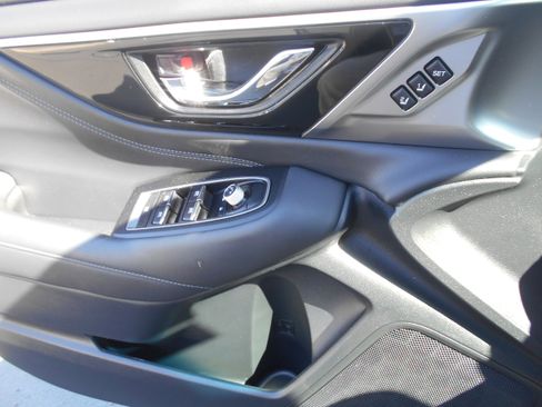 Used 2022 Subaru Legacy Limited image 5