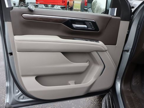 New 2026 Chevrolet Tahoe LS image 3