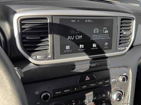 Used 2022 Kia Sportage LX image 13