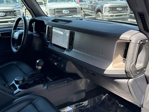 Certified 2025 Ford Bronco Outer Banks AWD/4WD image 15