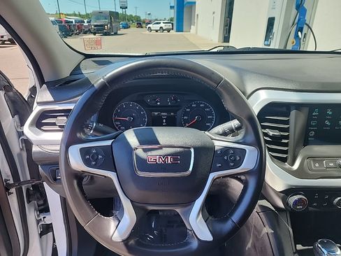 Used 2019 GMC Acadia SLE AWD/4WD image 10