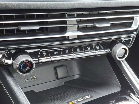 New 2026 Chevrolet Traverse High Country image 11