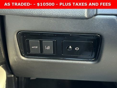 Used 2016 Jaguar XF S image 21