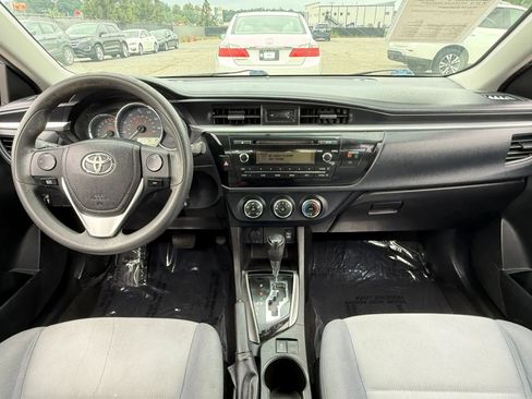 Used 2014 Toyota Corolla L FWD image 3
