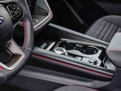 Used 2025 Ford Explorer ST-Line w/ Premium Package image 18