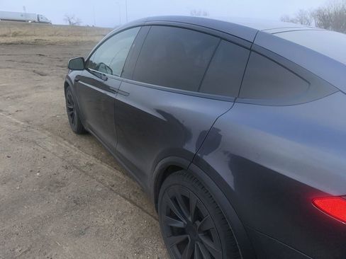 Used 2022 Tesla Model X image 20