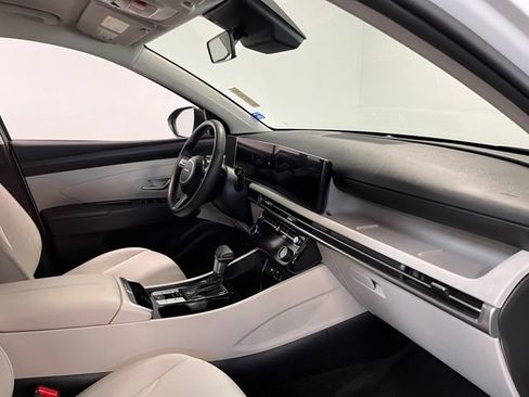 Used 2025 Hyundai Tucson SEL FWD image 11