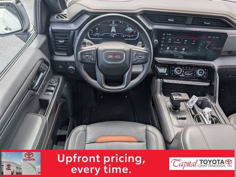 Used 2023 GMC Sierra 1500 AT4 w/ Technology Package AWD/4WD image 11