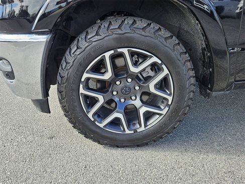 Used 2025 RAM 1500 Laramie image 9