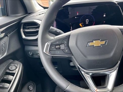 Used 2024 Chevrolet TrailBlazer LT w/ Convenience Package AWD/4WD image 17