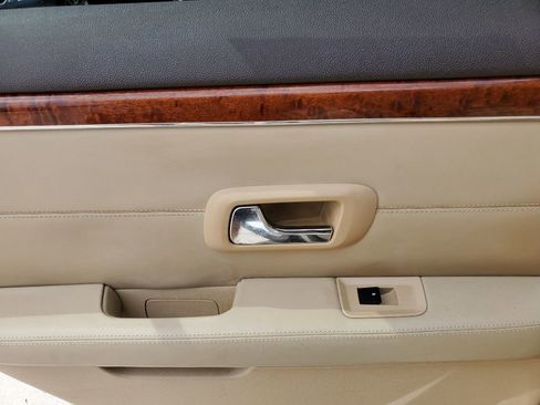 Used 2009 Cadillac SRX 2WD w/ Third Row Seating Package image 23