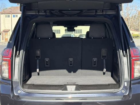 Used 2023 Chevrolet Tahoe LT image 32