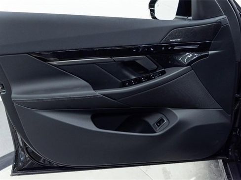 New 2026 BMW 530i xDrive image 15