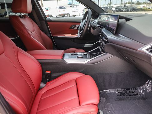 Used 2025 BMW 330i Sedan RWD image 18
