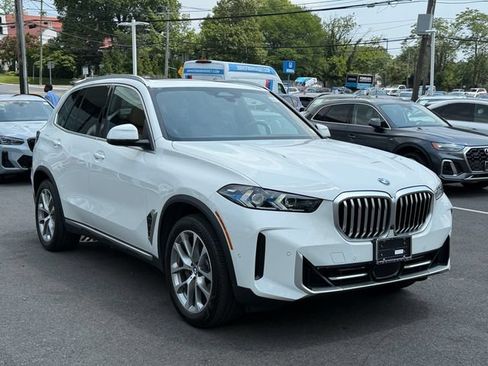 Used 2026 BMW X5 xDrive40i w/ Climate Comfort Package AWD/4WD image 3