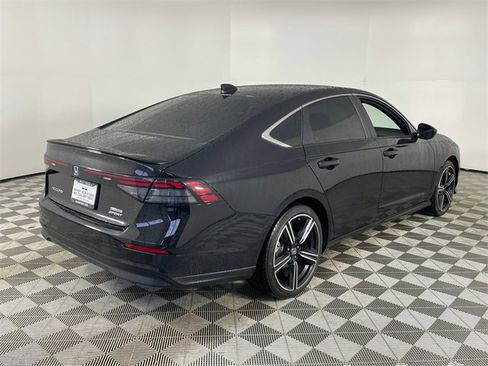 Used 2025 Honda Accord Sport image 25
