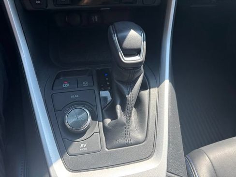 Used 2023 Toyota RAV4 XSE AWD/4WD image 13