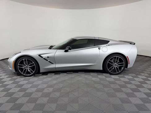 Used 2019 Chevrolet Corvette Stingray Coupe RWD image 6