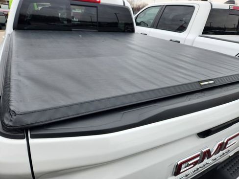 Used 2025 GMC Canyon AT4 w/ Technology Plus Package AWD/4WD image 6