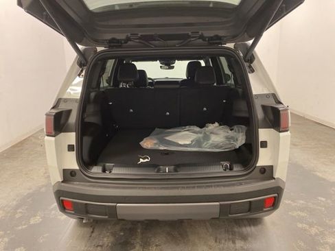 New 2026 Jeep Cherokee Laredo AWD/4WD image 30