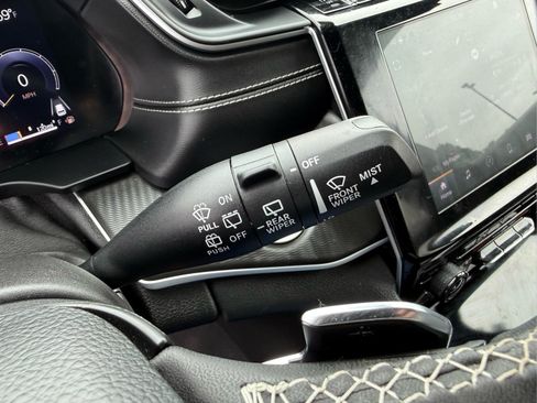 Used 2024 Jeep Grand Cherokee L Laredo w/ Luxury Tech Group I AWD/4WD image 28