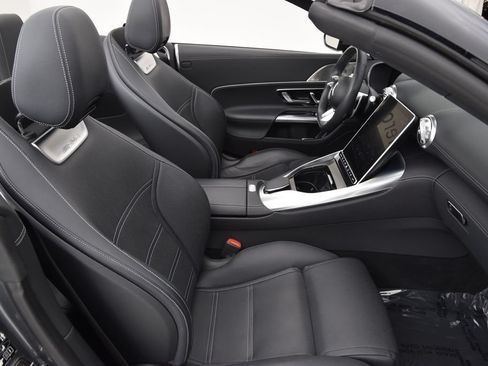 Used 2023 Mercedes-Benz SL 43 AMG image 16