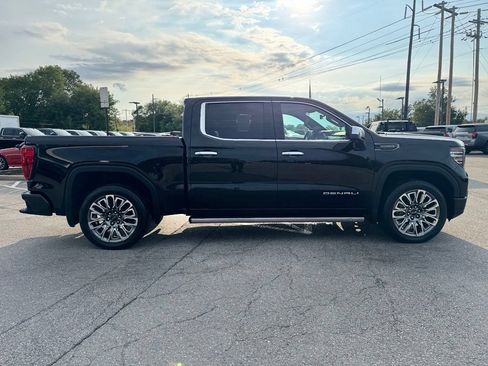 Used 2025 GMC Sierra 1500 Denali Ultimate AWD/4WD image 7