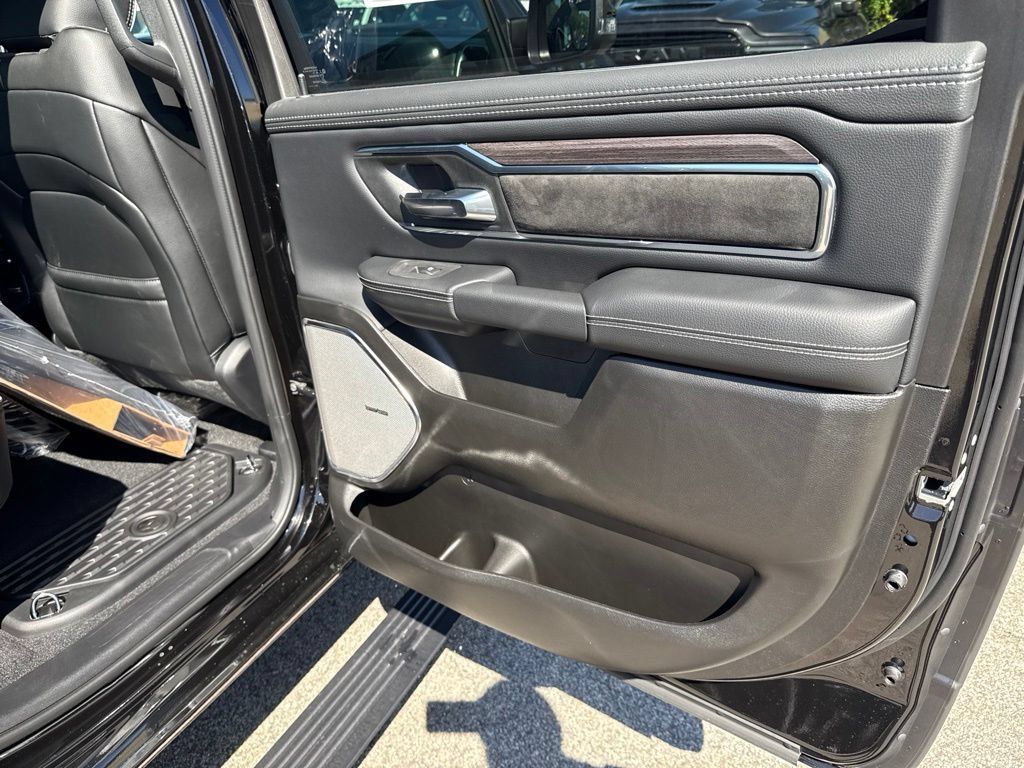 New 2027 RAM 1500 Laramie w/ Night Edition AWD/4WD image 28