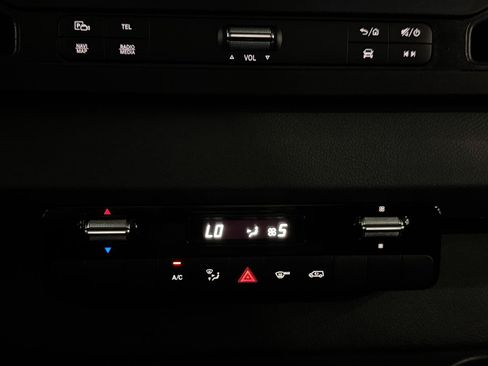 Used 2023 Mercedes-Benz Sprinter 2500 w/ Acoustic Package image 7