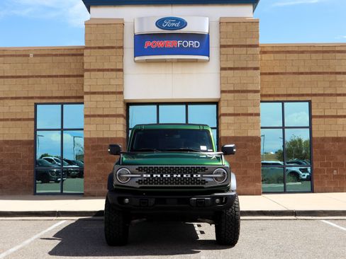 Certified 2023 Ford Bronco Badlands AWD/4WD image 3