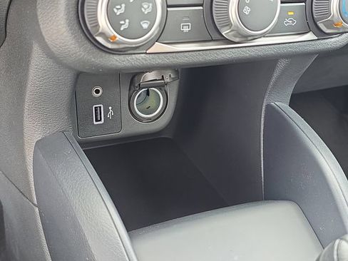 Used 2025 Nissan Versa S w/ Trunk Package FWD image 27