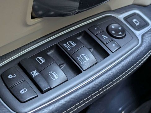 Used 2020 RAM 2500 Limited AWD/4WD image 24
