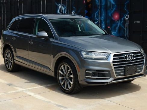 Used 2018 Audi Q7 3.0T Prestige w/ Prestige Package AWD/4WD image 18