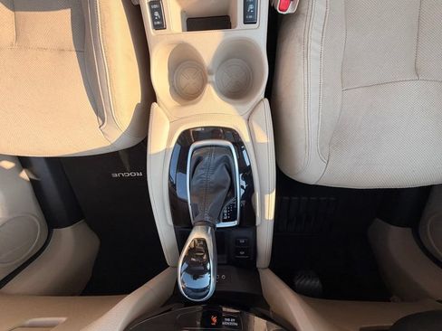 Used 2020 Nissan Rogue SL w/ Premium Package FWD image 22