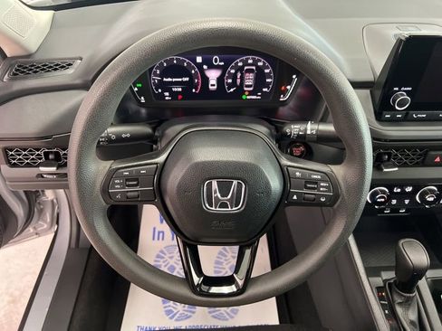 Used 2025 Honda Accord SE image 25