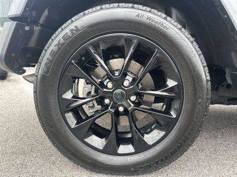 Used 2024 Jeep Wrangler Unlimited Sahara w/ Technology Group image 5