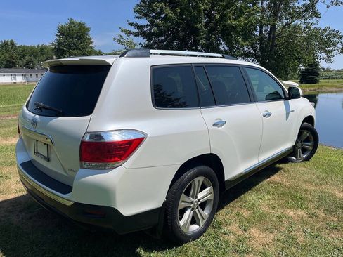 Used 2013 Toyota Highlander Limited AWD/4WD image 10