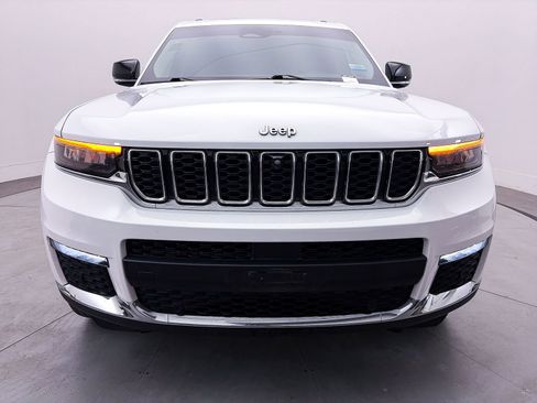 Used 2021 Jeep Grand Cherokee L Limited w/ Luxury Tech Group II image 12