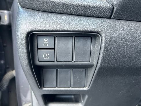 Used 2018 Honda CR-V LX image 12
